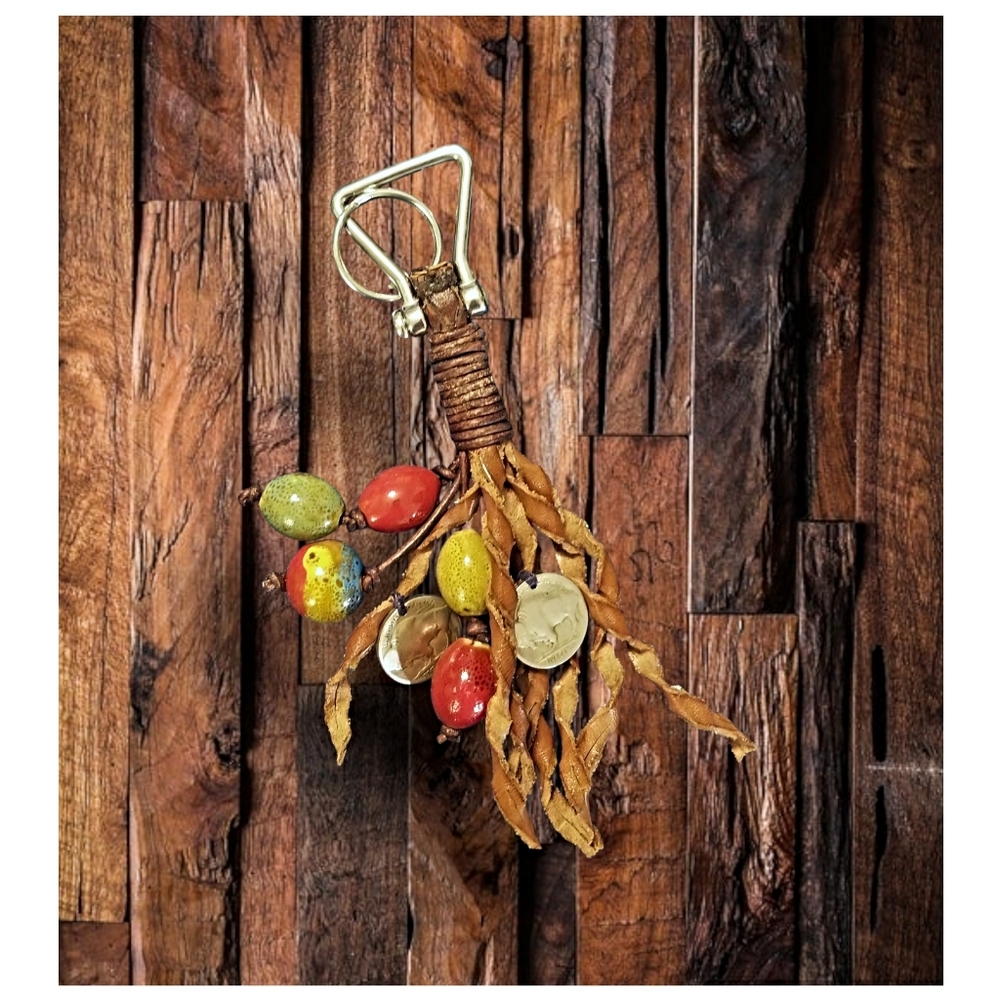 HAND CRAFTED LEATHER KEYCHAIN/ KEY FOB-  VERY NICE DESIGN!
